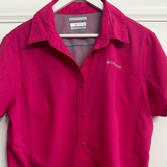 Columbia Large Fuchsia Omni-Shade Sun Protection Short Sleeve Button Down Shirt - Picture 2 of 14